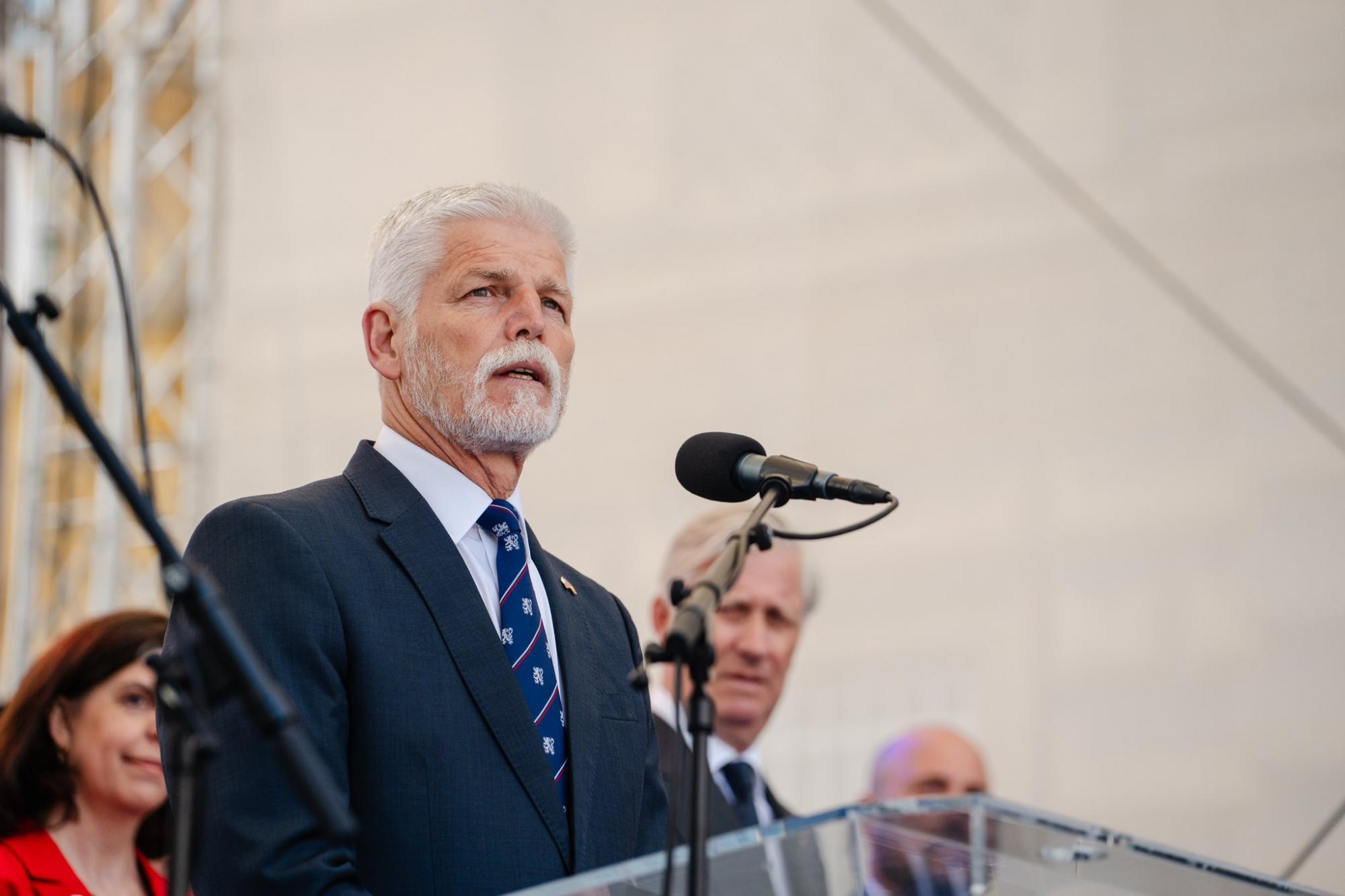 До України прибув із візитом президент Чехії